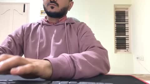 Snapshot of bighandsomesatisfy chatting on 11/06/25, 02:40 bighandsomesatisfy online show from 11/06/25, 02:40