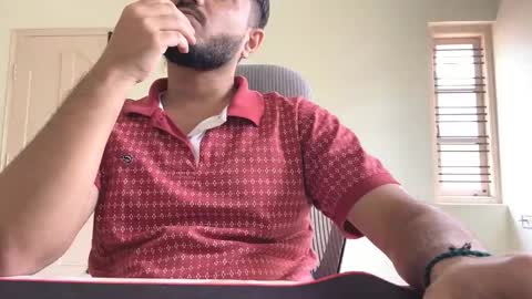 Snapshot of bighandsomesatisfy chatting on 11/12/25, 09:32 bighandsomesatisfy online show from 11/12/25, 09:32