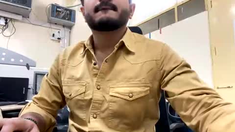 Snapshot of bighandsomesatisfy chatting on 02/01/26, 09:41 bighandsomesatisfy online show from 02/01/26, 09:41