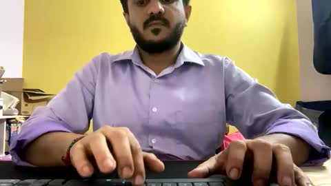 Snapshot of bighandsomesatisfy chatting on 02/19/26, 04:25 bighandsomesatisfy online show from 02/19/26, 04:25