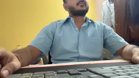 Snapshot of bighandsomesatisfy chatting on 04/01/26, 04:48 bighandsomesatisfy online show from 04/01/26, 04:48