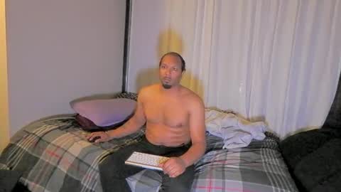 Snapshot of bighardcock989 chatting on 01/12/25, 07:32 bighardcock989 online show from 01/12/25, 07:32