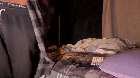 Snapshot of bighardcock989 chatting on 01/12/26, 05:34 bighardcock989 online show from 01/12/26, 05:34