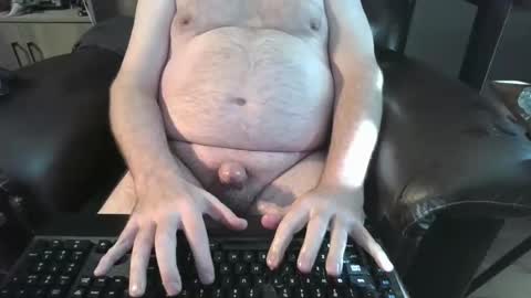 Snapshot of bighardmark chatting on 03/02/25, 09:32 bighardmark online show from 03/02/25, 09:32