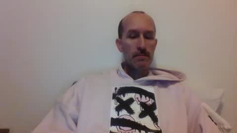 Snapshot of bighugemouthful chatting on 01/10/25, 04:33 Chaz online show from 01/10/25, 04:33