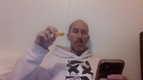 Snapshot of bighugemouthful chatting on 10/13/25, 04:12 Chaz online show from 10/13/25, 04:12