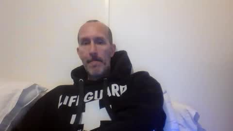 Snapshot of bighugemouthful chatting on 10/29/25, 02:14 Chaz online show from 10/29/25, 02:14