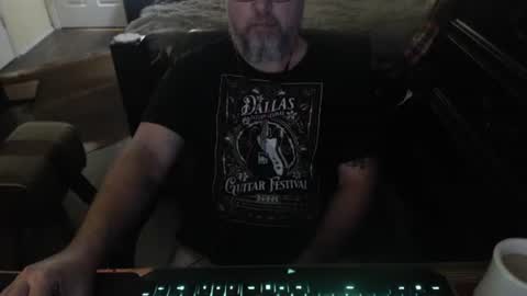 bighugmugg online show from 05/08/26, 11:04