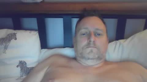 Snapshot of bigjimm71 chatting on 12/15/25, 04:11 bigjimm71 online show from 12/15/25, 04:11