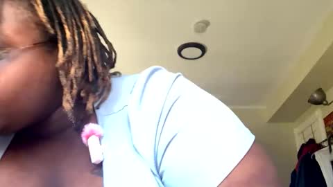 Snapshot of bigkittyraven chatting on 03/18/26, 05:05 bigkittyraven online show from 03/18/26, 05:05