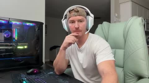 Snapshot of bigmcr1 chatting on 10/13/25, 03:28 Nick Barker online show from 10/13/25, 03:28