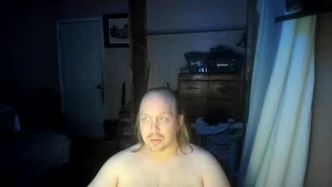 Snapshot of bigmike20129020 chatting on 02/15/25, 10:44 bigmike20129020 online show from 02/15/25, 10:44