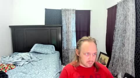 Snapshot of bigmike20129020 chatting on 09/15/25, 12:32 bigmike20129020 online show from 09/15/25, 12:32