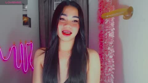 Snapshot of bigmouth_agna chatting on 04/15/26, 12:34 kiaaannaaaa online show from 04/15/26, 12:34