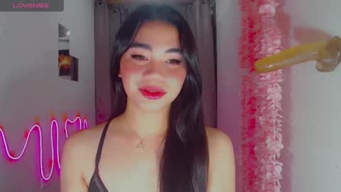 Snapshot of bigmouth_agna chatting on 04/17/26, 10:24 kiaaannaaaa online show from 04/17/26, 10:24
