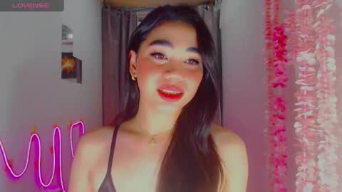 Snapshot of bigmouth_agna chatting on 05/12/26, 01:25 kiaaannaaaa online show from 05/12/26, 01:25