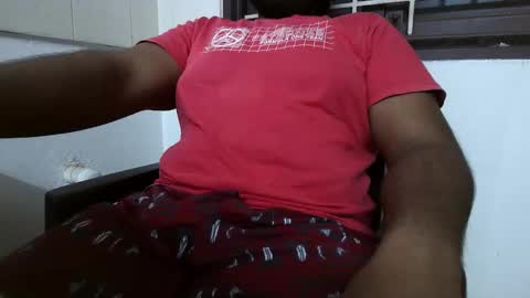 Snapshot of bignaturaldesi chatting on 01/18/26, 01:15 bignaturaldesi online show from 01/18/26, 01:15