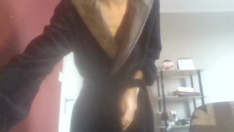 Nicolas online show from 02/24/25, 01:10