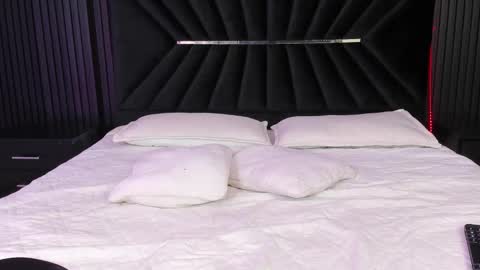 Zayra online show from 10/04/25, 07:39