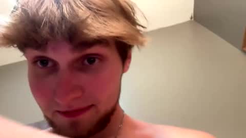 bigskinnyboyshh online show from 11/12/25, 04:13