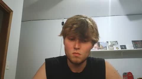 Snapshot of bigskinnyboyshh chatting on 04/27/26, 11:14 bigskinnyboyshh online show from 04/27/26, 11:14