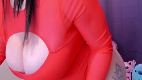 Snapshot of bigt3ti chatting on 12/26/24, 02:05  Nubia  online show from 12/26/24, 02:05