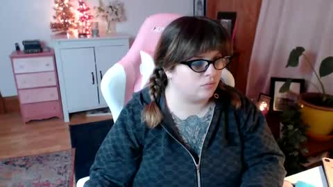 Snapshot of bigtiddygoddess chatting on 12/20/24, 02:08 Morgan Lafeuille online show from 12/20/24, 02:08