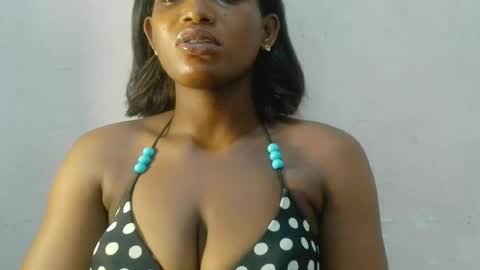 Snapshot of bigtits_giina chatting on 08/01/26, 02:49 bigtits_giina online show from 08/01/26, 02:49