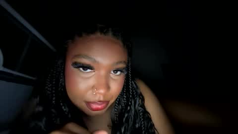 Snapshot of bigtittienyx chatting on 01/16/26, 05:00 bigtittienyx online show from 01/16/26, 05:00