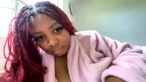 Snapshot of bigtittienyx chatting on 02/18/26, 06:59 bigtittienyx online show from 02/18/26, 06:59