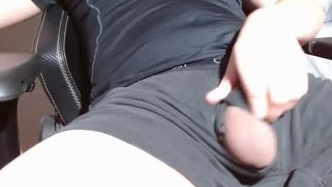 Snapshot of bigtittylover333 chatting on 02/17/26, 11:44 bigtittylover333 online show from 02/17/26, 11:44