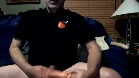 Snapshot of biguylovessuckingcock chatting on 01/21/25, 11:34 biguylovessuckingcock online show from 01/21/25, 11:34