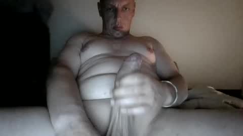 Snapshot of bigwhitecock34cm chatting on 07/27/26, 01:56 bigwhitecock34cm online show from 07/27/26, 01:56