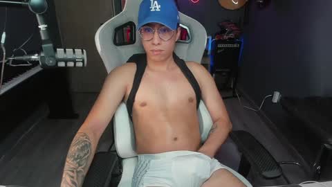 Snapshot of bigxboy96 chatting on 01/29/25, 07:53 bigxboy96 online show from 01/29/25, 07:53