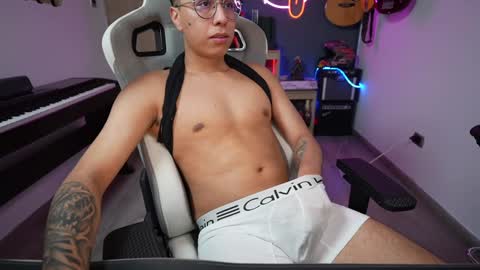 Snapshot of bigxboy96 chatting on 02/03/25, 07:40 bigxboy96 online show from 02/03/25, 07:40