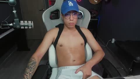 Snapshot of bigxboy96 chatting on 02/09/25, 02:07 bigxboy96 online show from 02/09/25, 02:07