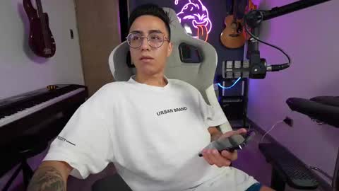 Snapshot of bigxboy96 chatting on 02/18/25, 07:10 bigxboy96 online show from 02/18/25, 07:10