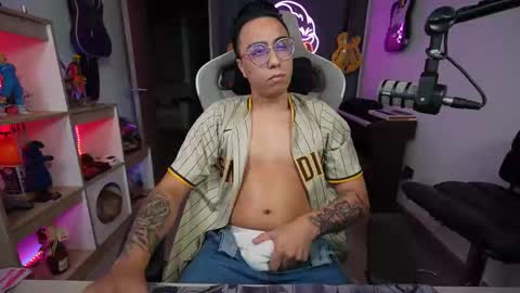 Snapshot of bigxboy96 chatting on 10/23/25, 12:26 bigxboy96 online show from 10/23/25, 12:26