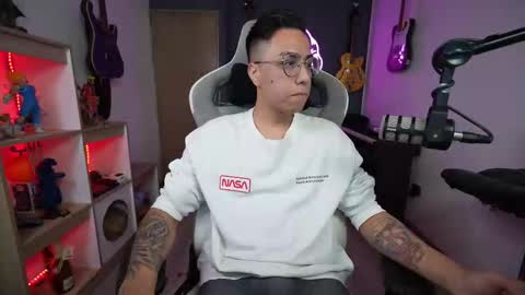 Snapshot of bigxboy96 chatting on 10/28/25, 02:59 bigxboy96 online show from 10/28/25, 02:59