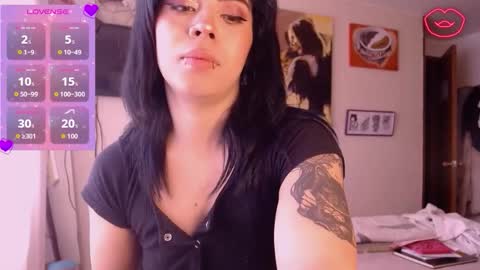 biigbooty_ online show from 10/28/25, 07:16