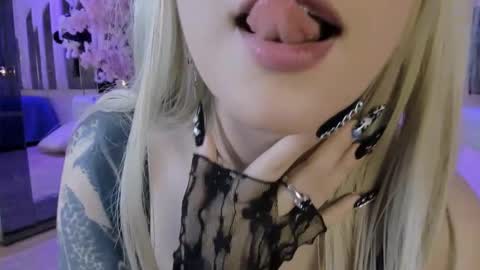 Biizzy online show from 11/11/25, 06:13