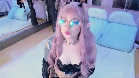 Snapshot of biizzy_noar chatting on 12/22/25, 05:15 Biizzy online show from 12/22/25, 05:15