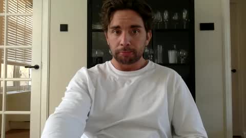 Snapshot of bikdig1 chatting on 02/08/25, 03:10 bikdig1 online show from 02/08/25, 03:10