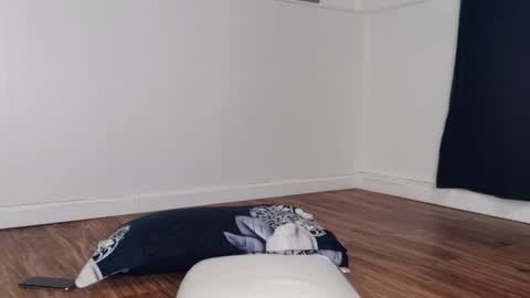 Snapshot of bilie11 chatting on 03/16/26, 05:44 Bilie online show from 03/16/26, 05:44