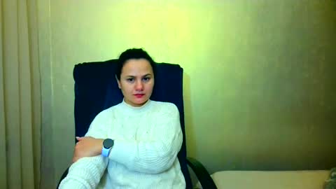 Snapshot of bililay chatting on 02/04/25, 10:34 DOM NIKA online show from 02/04/25, 10:34