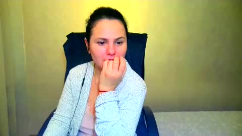 Snapshot of bililay chatting on 02/25/25, 10:50 DOM NIKA online show from 02/25/25, 10:50