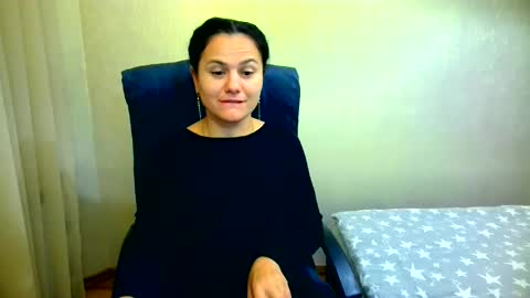 Snapshot of bililay chatting on 09/19/25, 09:37 DOM NIKA online show from 09/19/25, 09:37