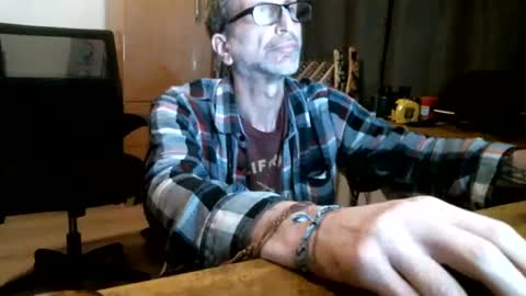 Snapshot of billy1164m chatting on 06/18/26, 08:25 billy online show from 06/18/26, 08:25
