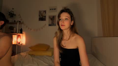 Snapshot of billy_full chatting on 01/07/25, 11:03 Billy and Lisahelp us to reach 100 likes online show from 01/07/25, 11:03