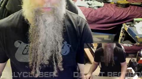 Snapshot of billycluber chatting on 11/27/25, 09:44 Billycluber online show from 11/27/25, 09:44